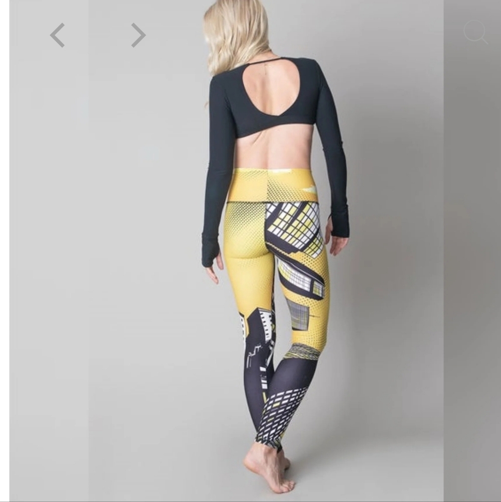 Niyama Sol RARE barefoot downtown pop Athletic Yellow Black Dot leggings